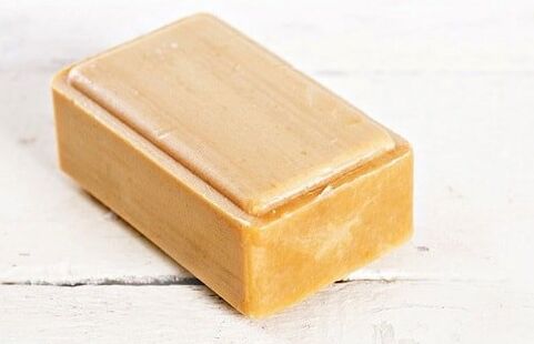 Xabón de roupa como ampliación improvisada do pene