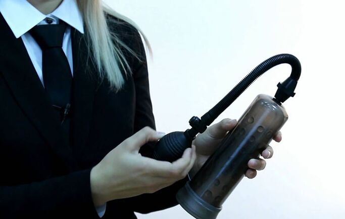 Bomba de baleiro para a ampliación do pene